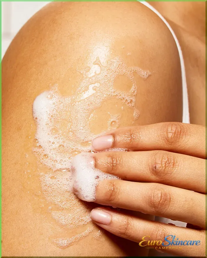 Huile_Lavante_Application_Corps_euro-skincare-cameroun.webp